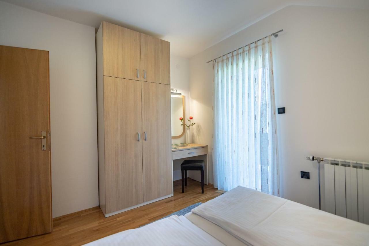 Apartments And Room Robert Korenica Exteriér fotografie